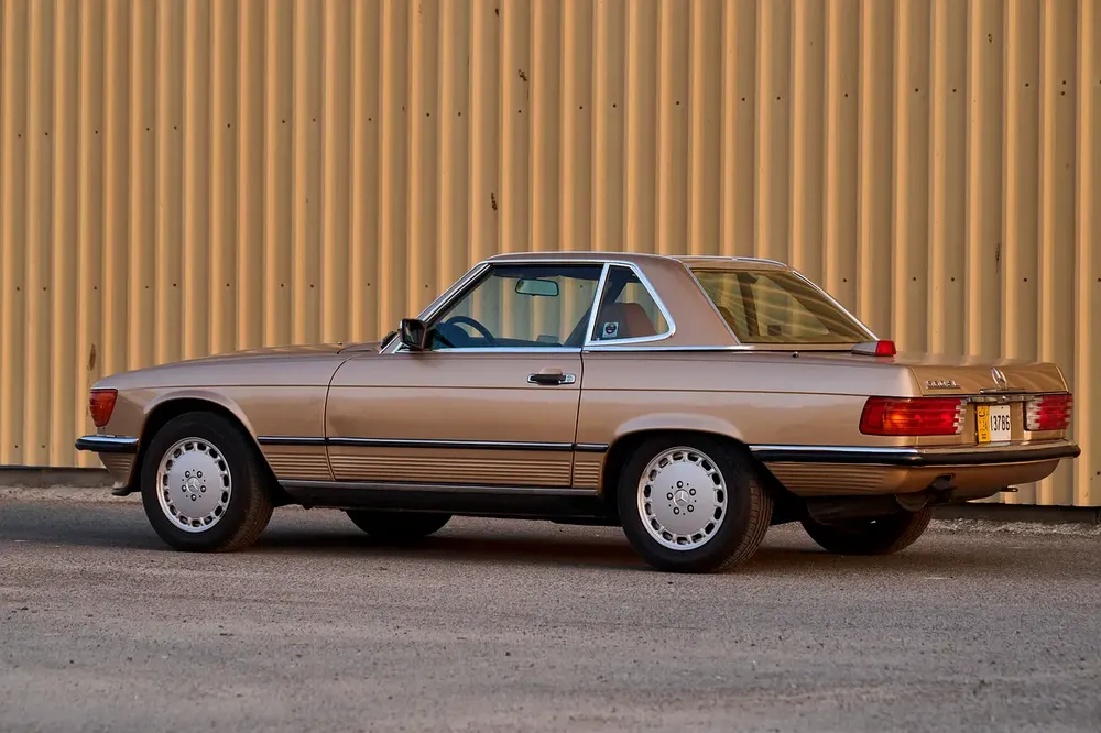 Mercedes-Benz 560 SL - Image 6