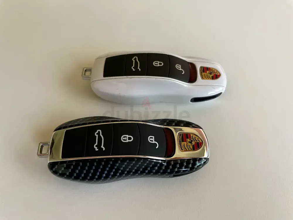 Porsche Cayenne E-Hybrid with Porsche Warranty - Image 7