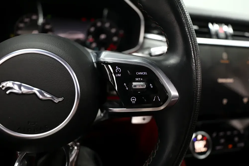 Jaguar F-Pace SVR 2023 Supercharged Ref#A704142 - Image 11