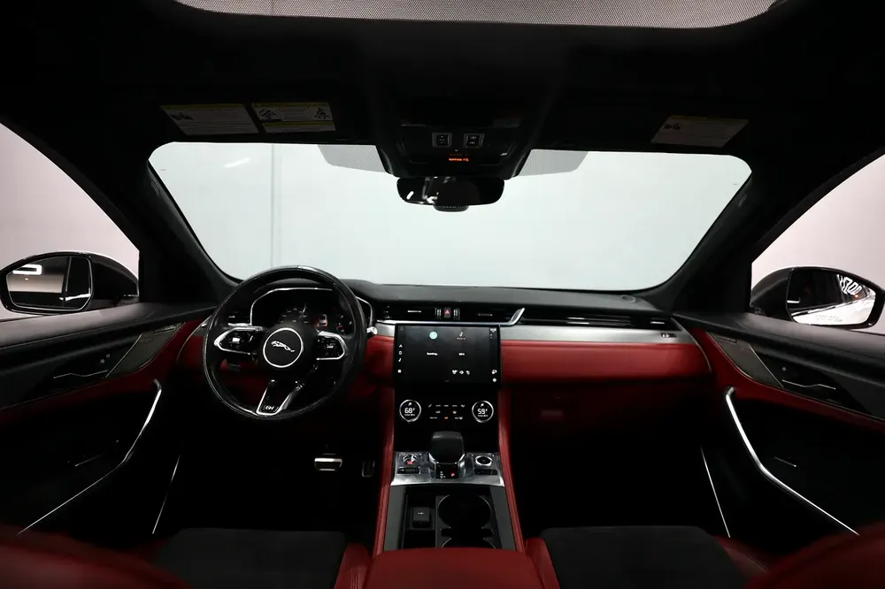 Jaguar F-Pace SVR 2023 Supercharged Ref#A704142 - Image 12