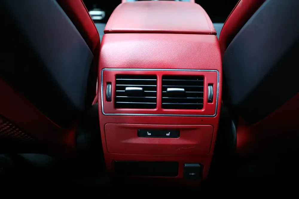Jaguar F-Pace SVR 2023 Supercharged Ref#A704142 - Image 14