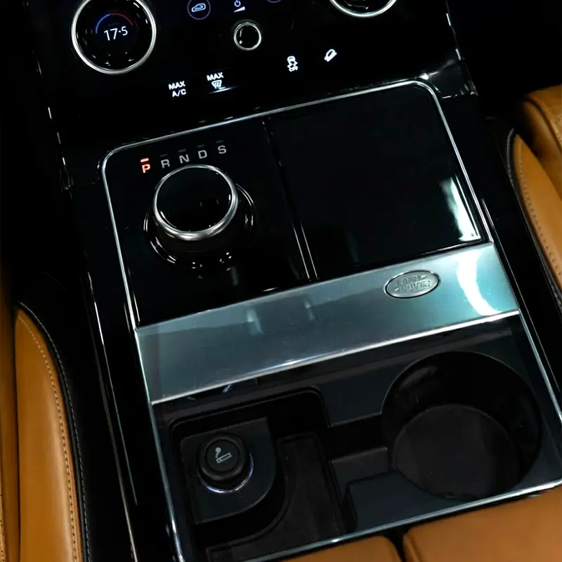 AED 2,565 pm  • 0% Downpayment • Velar P380 HSE R-Dynamic  • 1 Year Warranty - Image 8