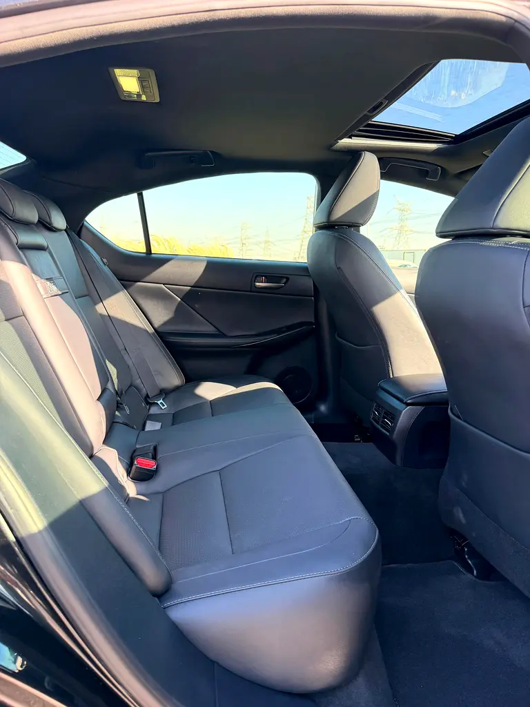 2024 Lexus IS 300 - Pristine Condition - WELL MAINTAINED - Image 11