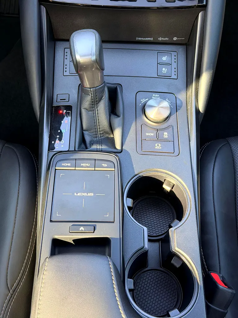 2024 Lexus IS 300 - Pristine Condition - WELL MAINTAINED - Image 8
