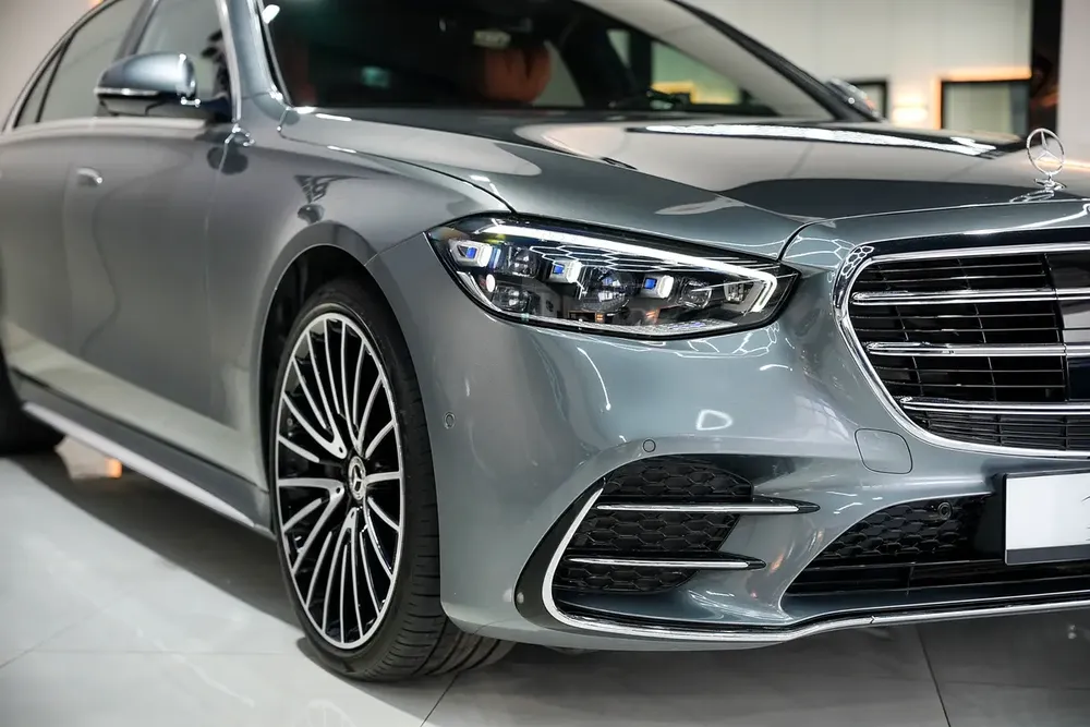 2024 Mercedes-Benz S 500 4Matic | GCC Specs | Brand New Luxury - Image 4