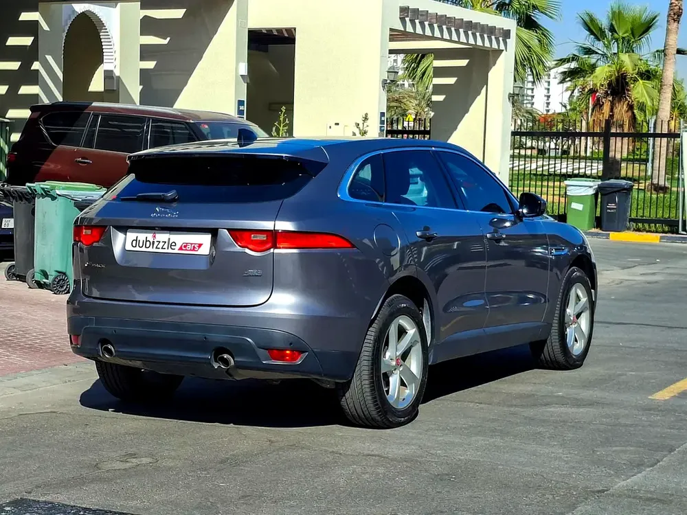 AED 1292/month | 2020 Jaguar F-Pace  | GCC Specs | Ref#469279 - Image 5