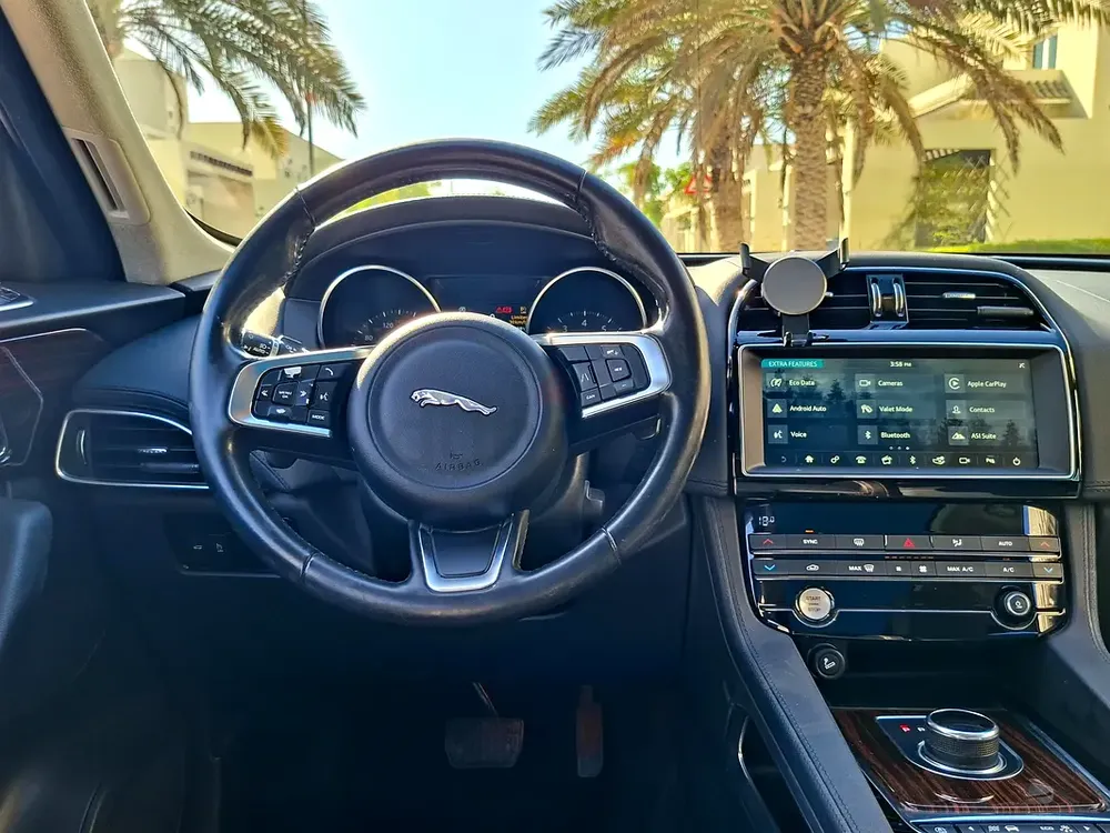 AED 1292/month | 2020 Jaguar F-Pace  | GCC Specs | Ref#469279 - Image 9