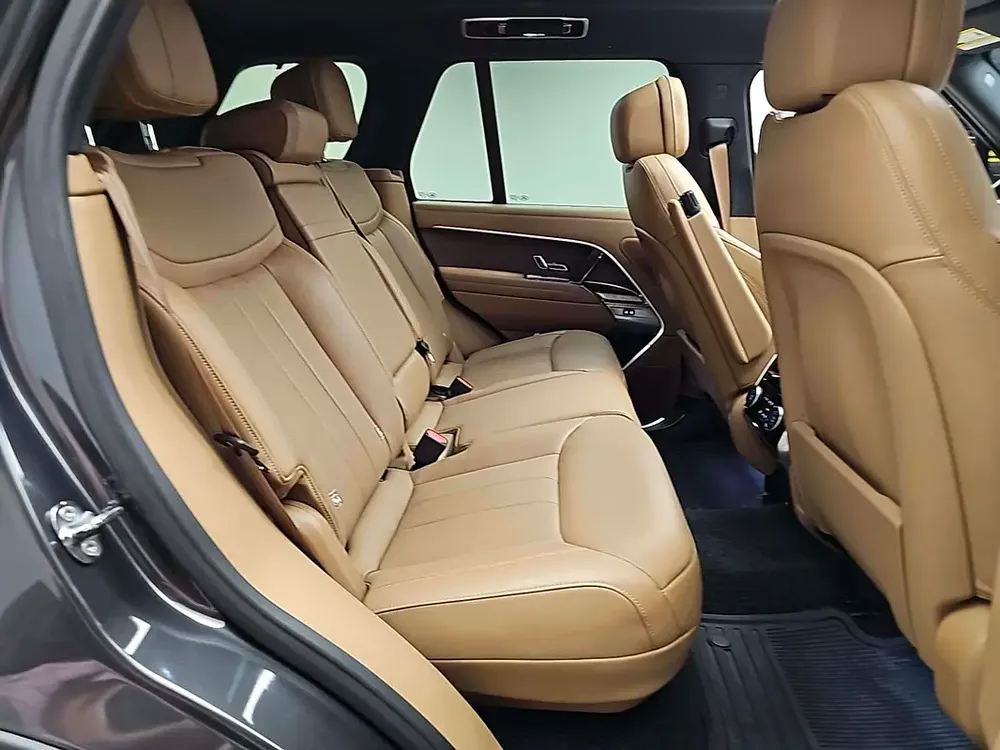 Range Rover SE Plug-In hybrid - Image 13
