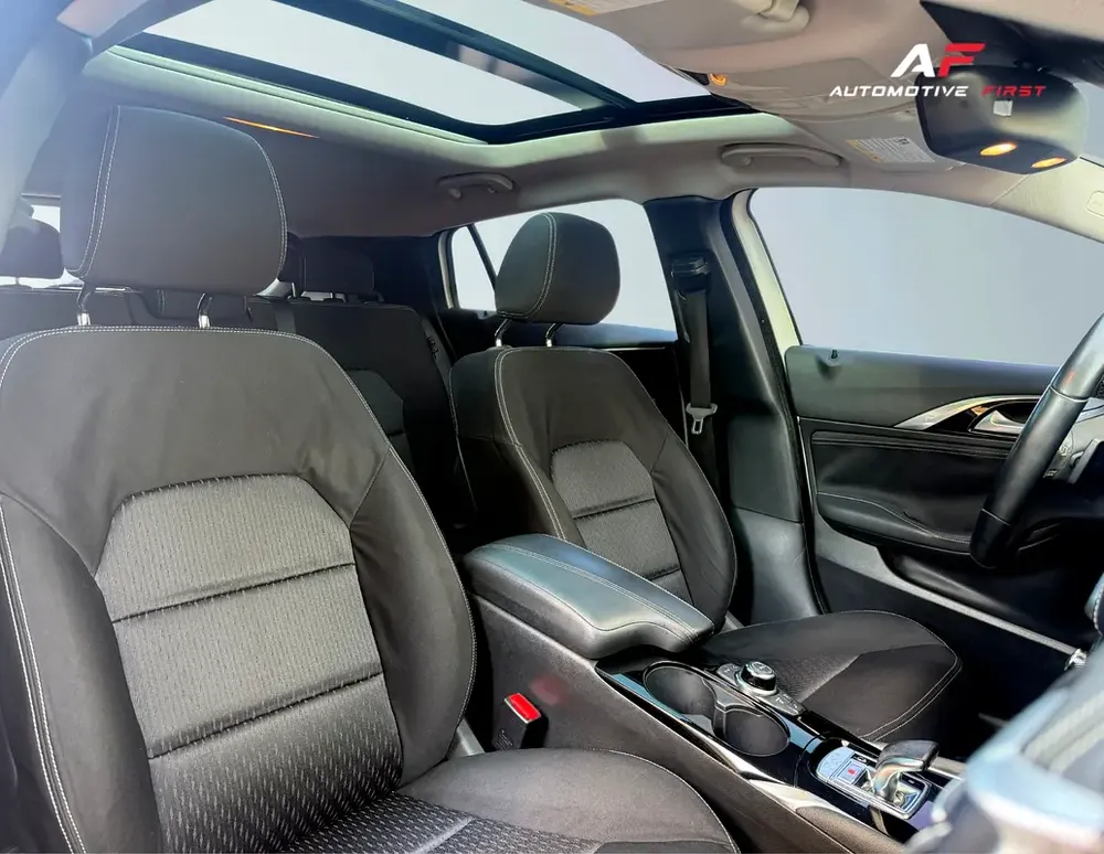 1 Year Warranty | 2017 Infiniti Q30 Premium | GCC - Image 6