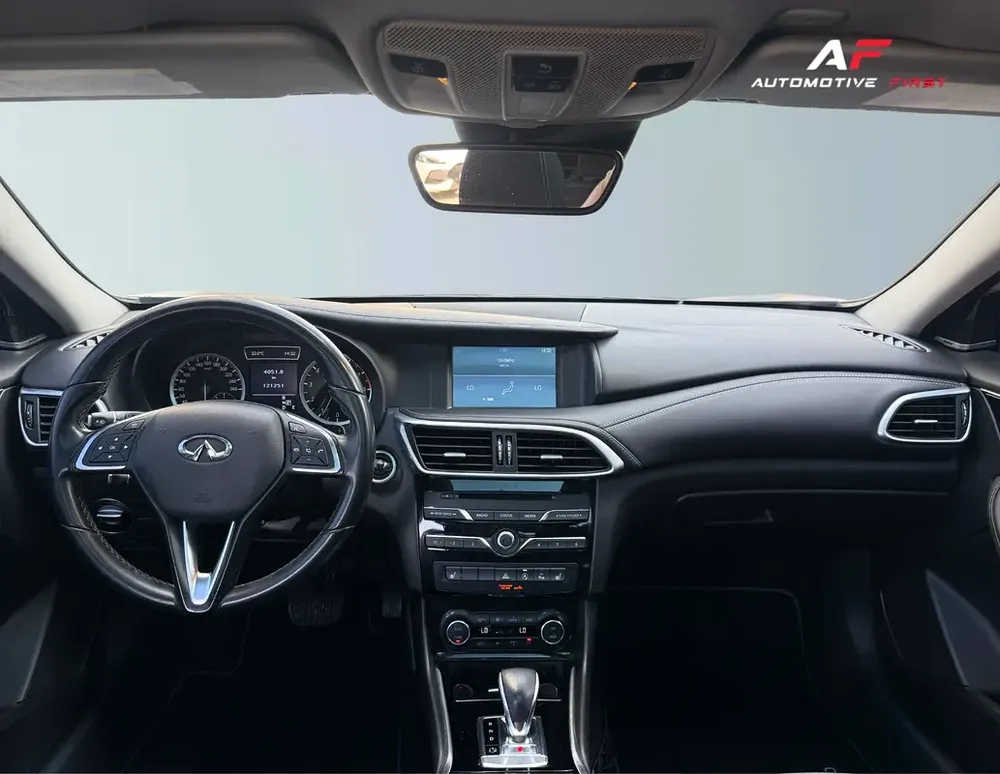 1 Year Warranty | 2017 Infiniti Q30 Premium | GCC - Image 7