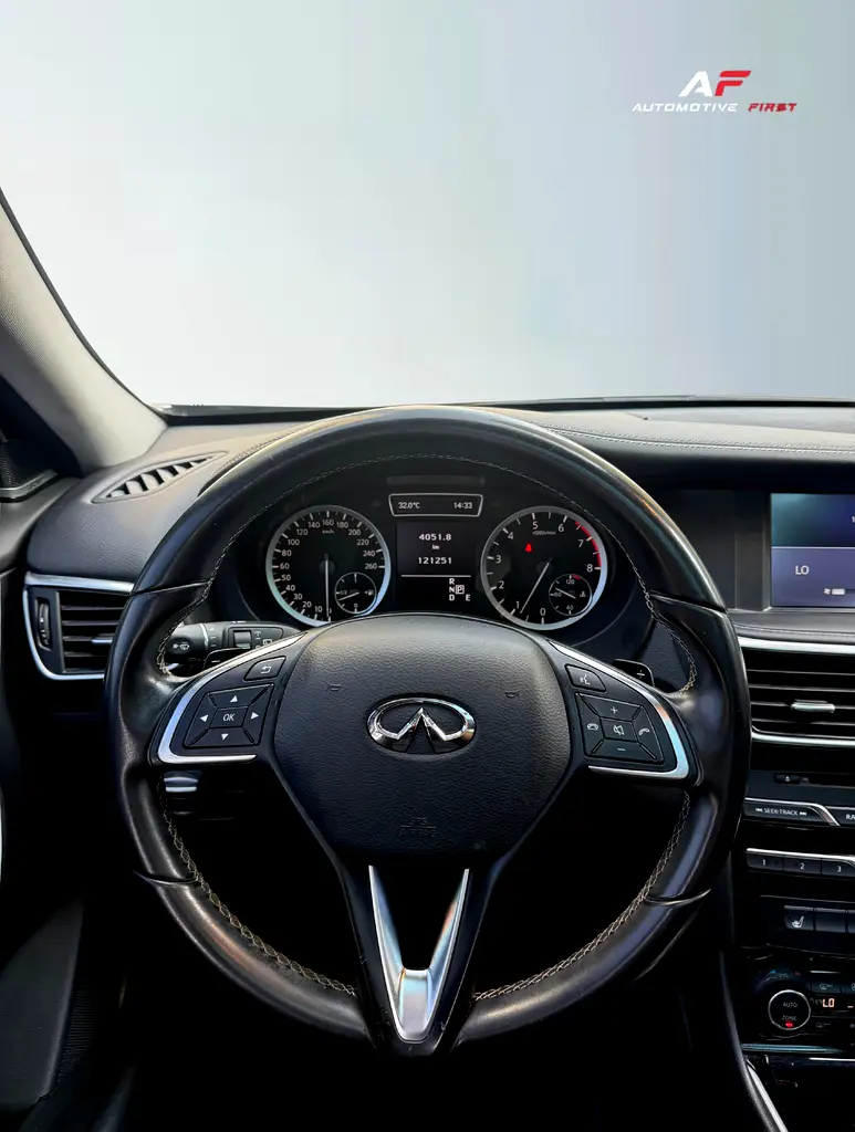 1 Year Warranty | 2017 Infiniti Q30 Premium | GCC - Image 8