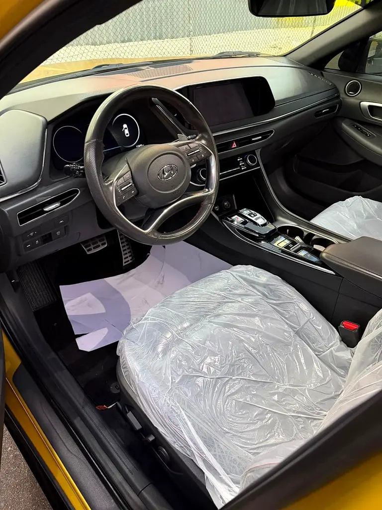 2021 Hyundai Sonata Limited In excellent condition - Image 10