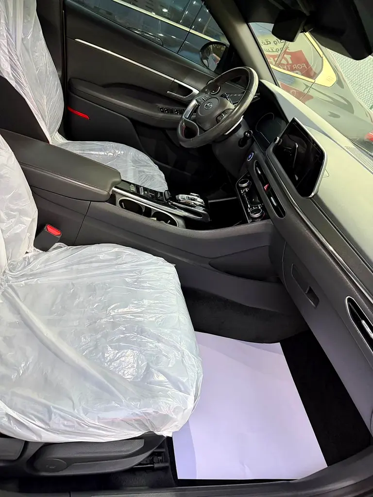 2021 Hyundai Sonata Limited In excellent condition - Image 9
