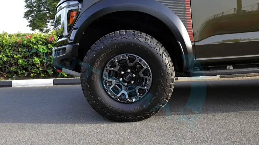 ( For Export ) 2026/2026 Ford F-150 Raptor R 5.2L Supercharged V8 GCC BRAND NEW - Image 20
