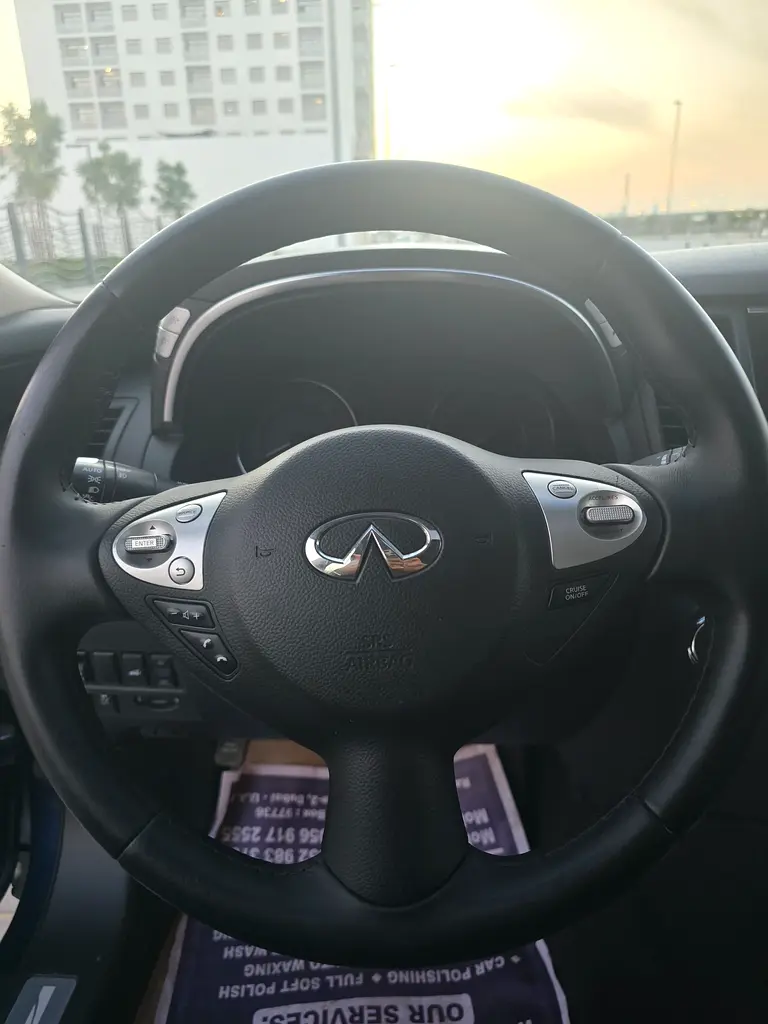 Infiniti QX70 Limited 2017 - GCC Specs - Excellent Condition - Image 14