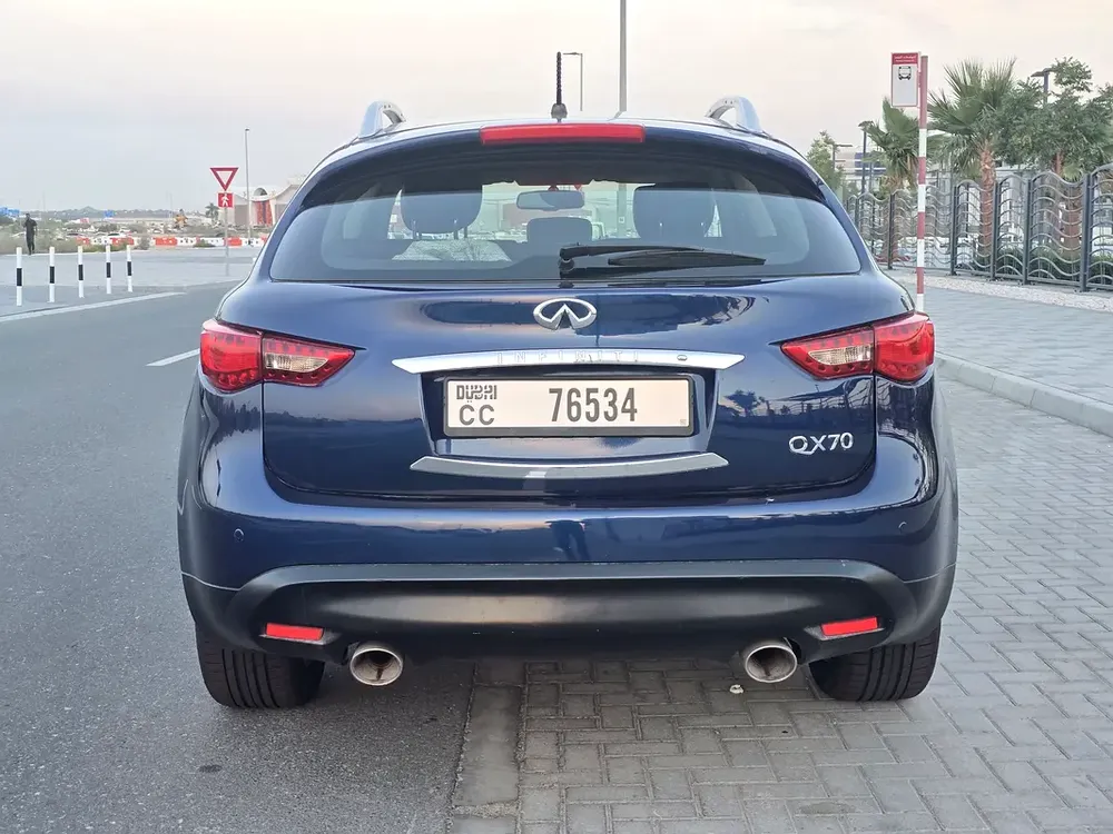 Infiniti QX70 Limited 2017 - GCC Specs - Excellent Condition - Image 7
