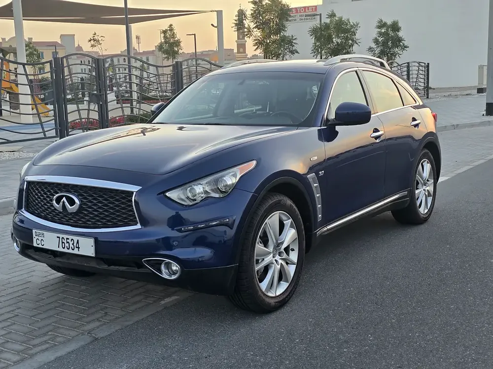 Infiniti QX70 Limited 2017 - GCC Specs - Excellent Condition - Image 8