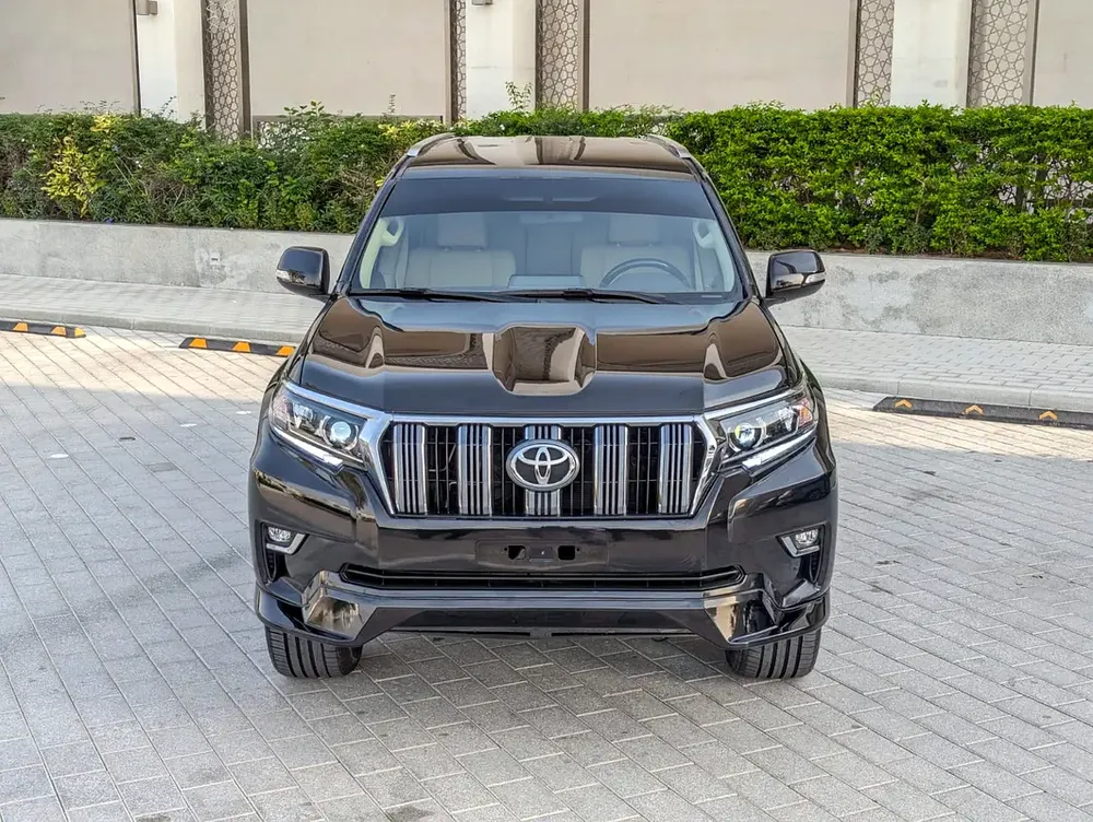 TOYOTA PRADO 2023 GCC V4 2.7L ACCIDENT FREE LOW MILEAGE IN EXCELLENT CONDITION - Image 18
