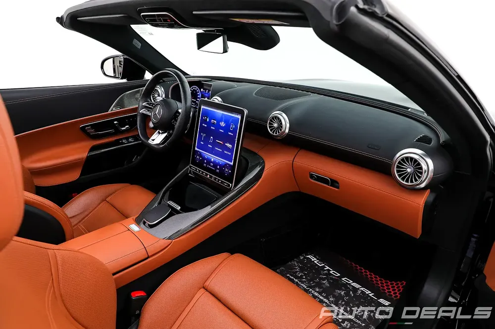 2022 Mercedes Benz SL 55 AMG | GCC Specs | Under Warranty | Service Contract | Low Mileage | 4.0L V8 - Image 12