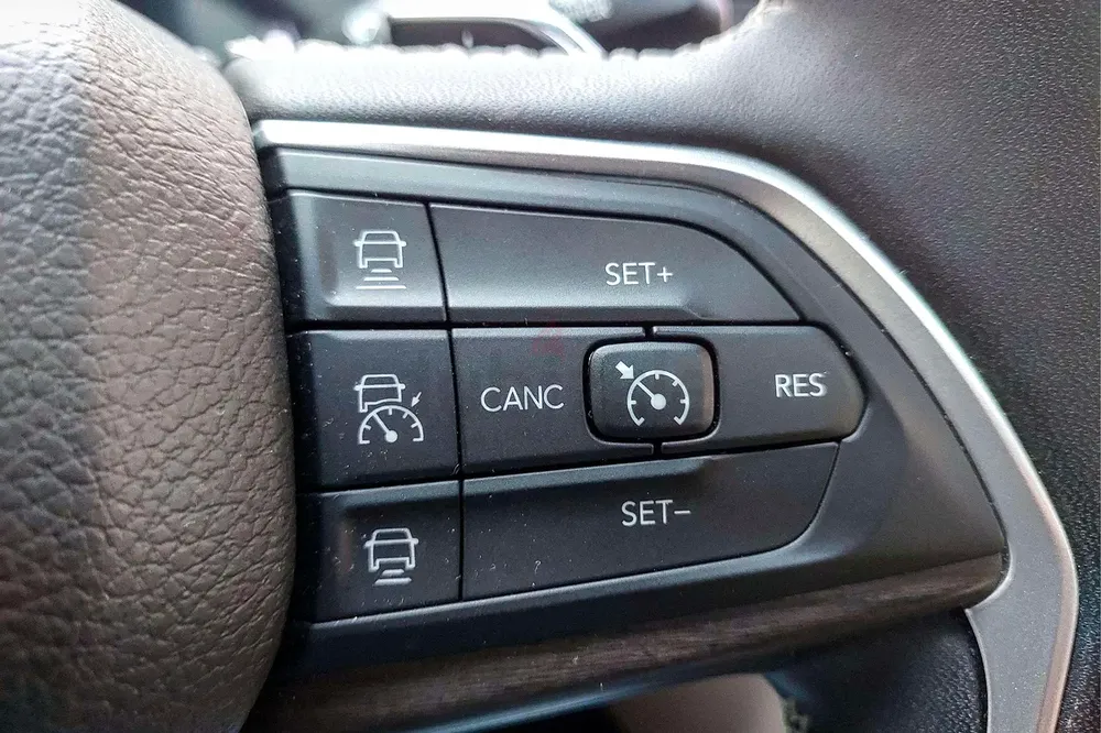 AED 2416/month | 2023 Jeep Grand Cherokee Limited | GCC Specs | Ref#376552 - Image 16