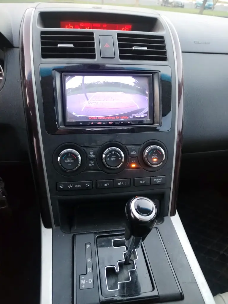 MAZDA CX-9 2014 . GCC . FULL OPTION. - Image 10