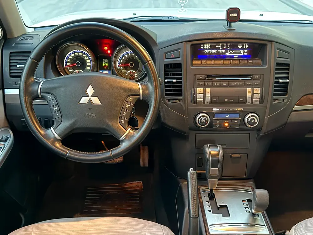GULF SPECS 2011 MITSUBISHI PAJERO GLS SWB 2-DOOR 3.5LITRE V6 4WD - Image 12