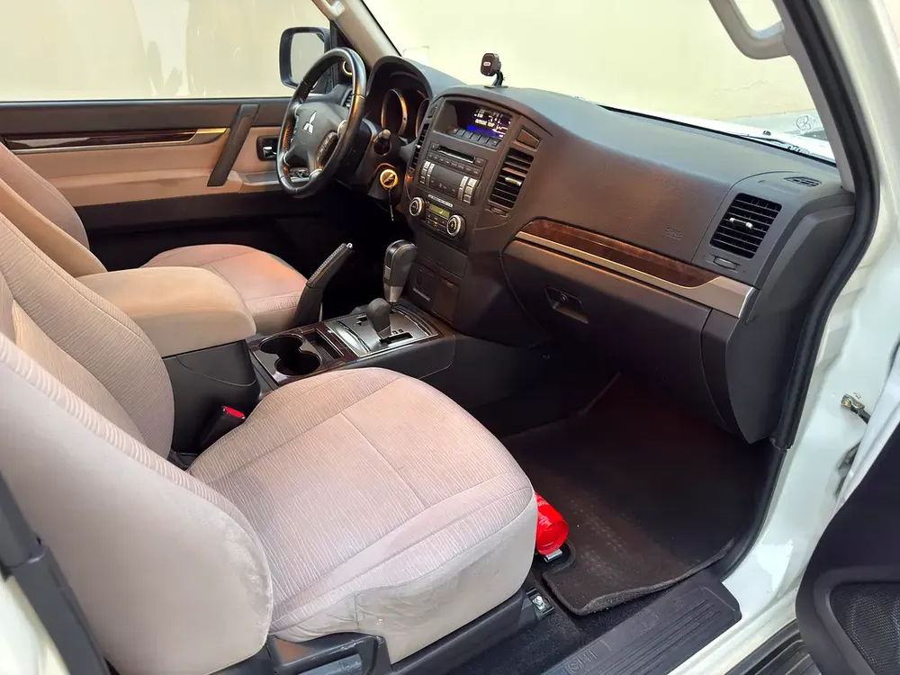 GULF SPECS 2011 MITSUBISHI PAJERO GLS SWB 2-DOOR 3.5LITRE V6 4WD - Image 18