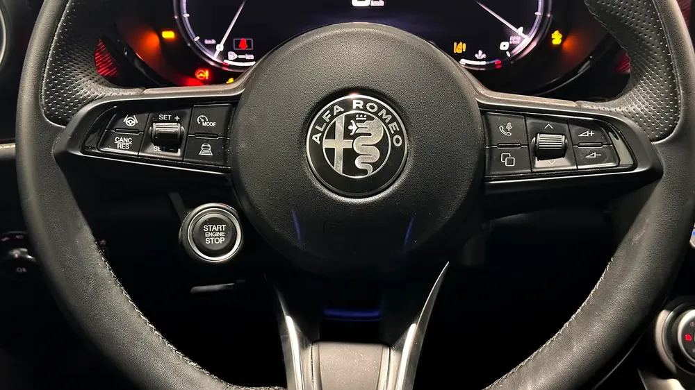 AED 1,838 / Month | Alfa Romeo | Tonale Ti | 2024 | Warranty and Service | Service History - Image 14