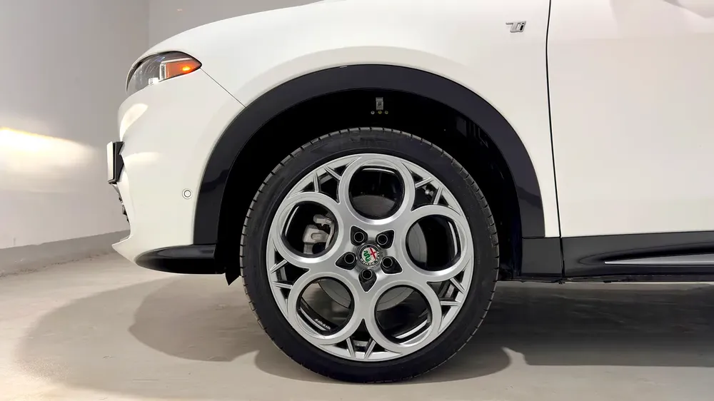 AED 1,838 / Month | Alfa Romeo | Tonale Ti | 2024 | Warranty and Service | Service History - Image 4