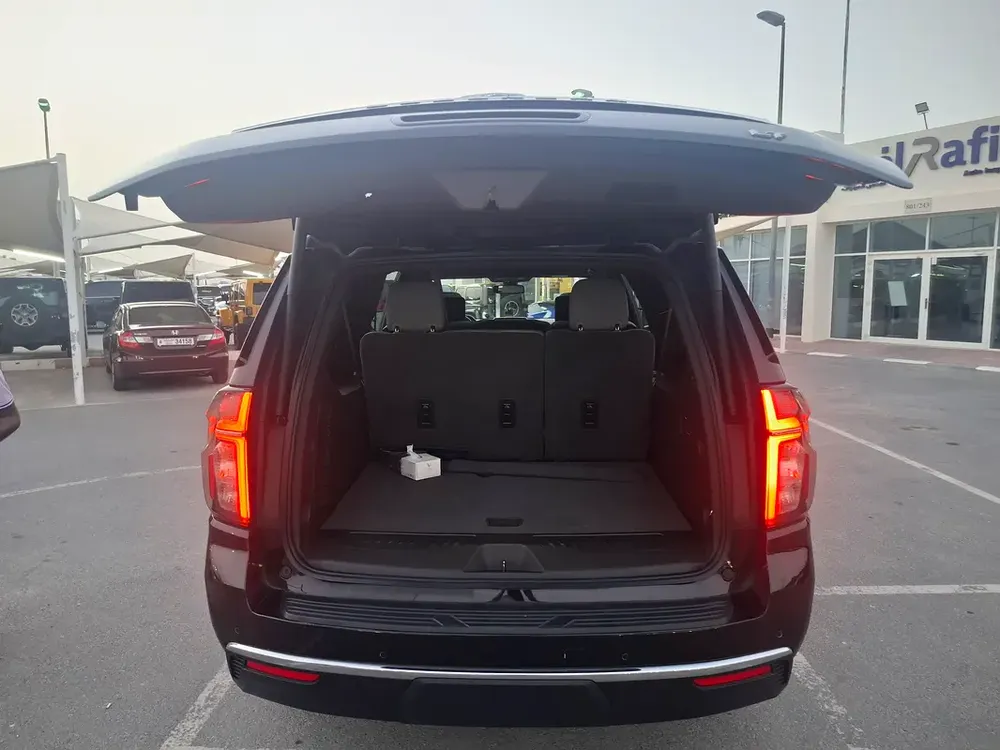 2021 Chevrolet Tahoe LT (( Long )) Full Option | GCC Specs | Low Mileage - Image 9