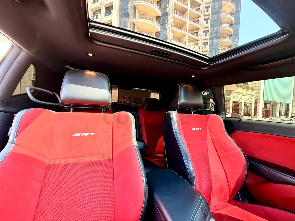 Dodge Challenger SRT8 Hellcat 2016 | GCC Specs | Pristine Condition - Image 7
