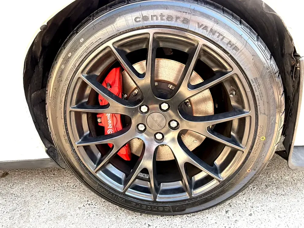 Dodge Challenger SRT8 Hellcat 2016 | GCC Specs | Pristine Condition - Image 8