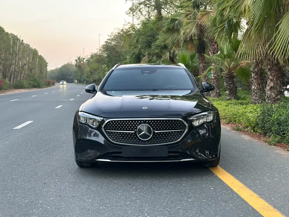 2025 Mercedes-Benz E 300 | Plug-in Hybrid | 2.0L Inline-4 | 313 HP | Excellent Condition - Image 5