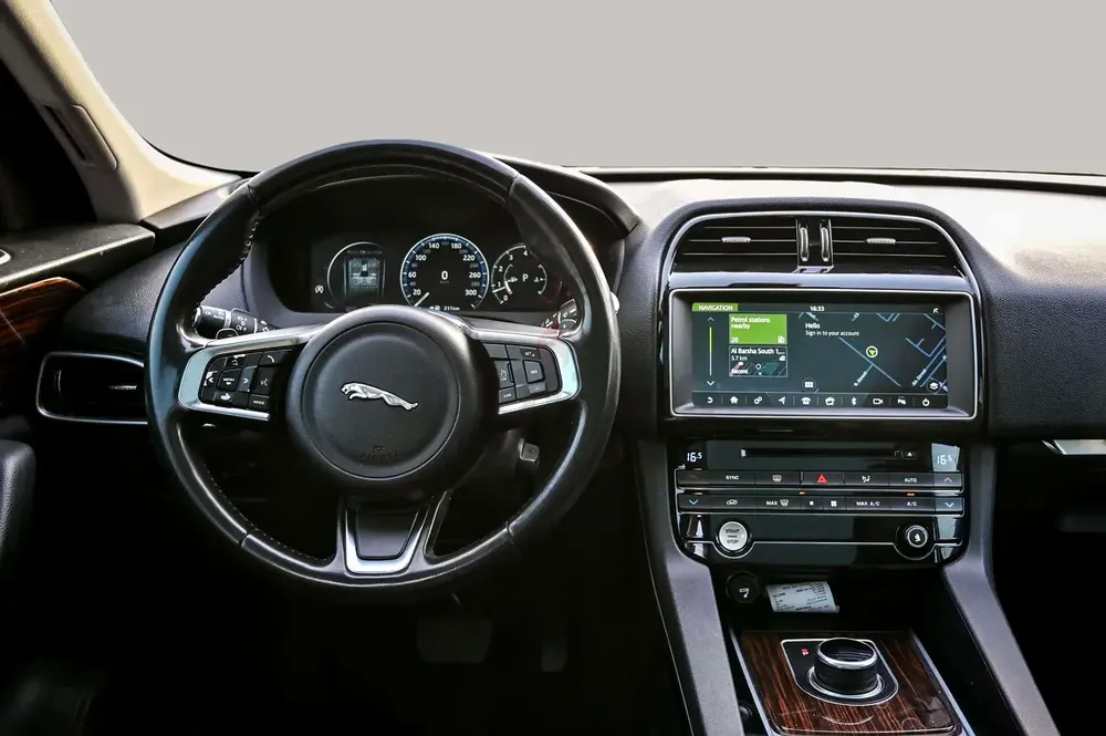 AED 897/month | 2018 Jaguar F-Pace Prestige | GCC Specs | Ref#391818 - Image 10