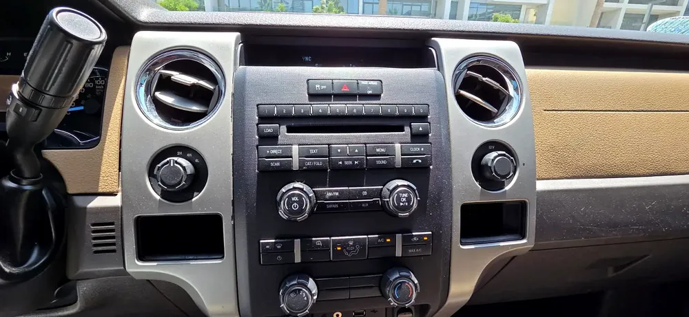 2012 ford F-150 FX4 -Upgrade with X-Metal-Excellent Condition - Image 12