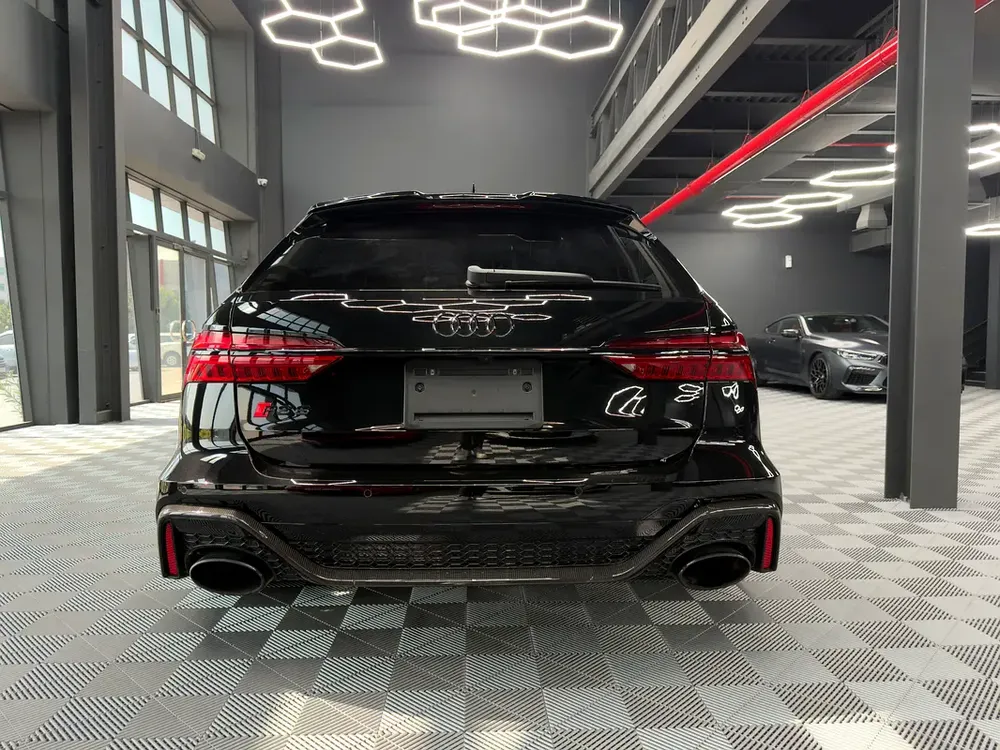 Audi RS6 Quattro 2021 – Full Carbon | 15 000 km| First Owner | Japanese Spec - Image 8