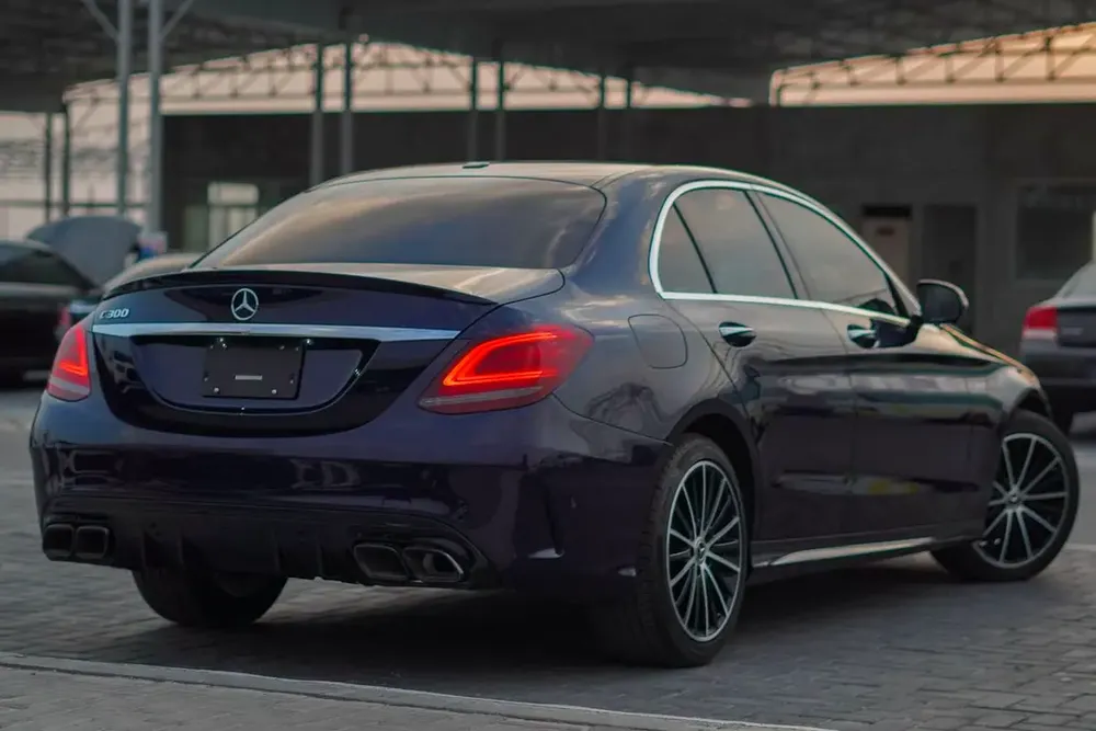 MERCEDES C300 2020 - Image 4