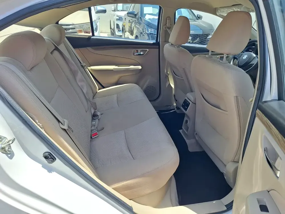 Suzuki Ciaz 2023 GCC Specs - Low Mileage Sedan - Image 9