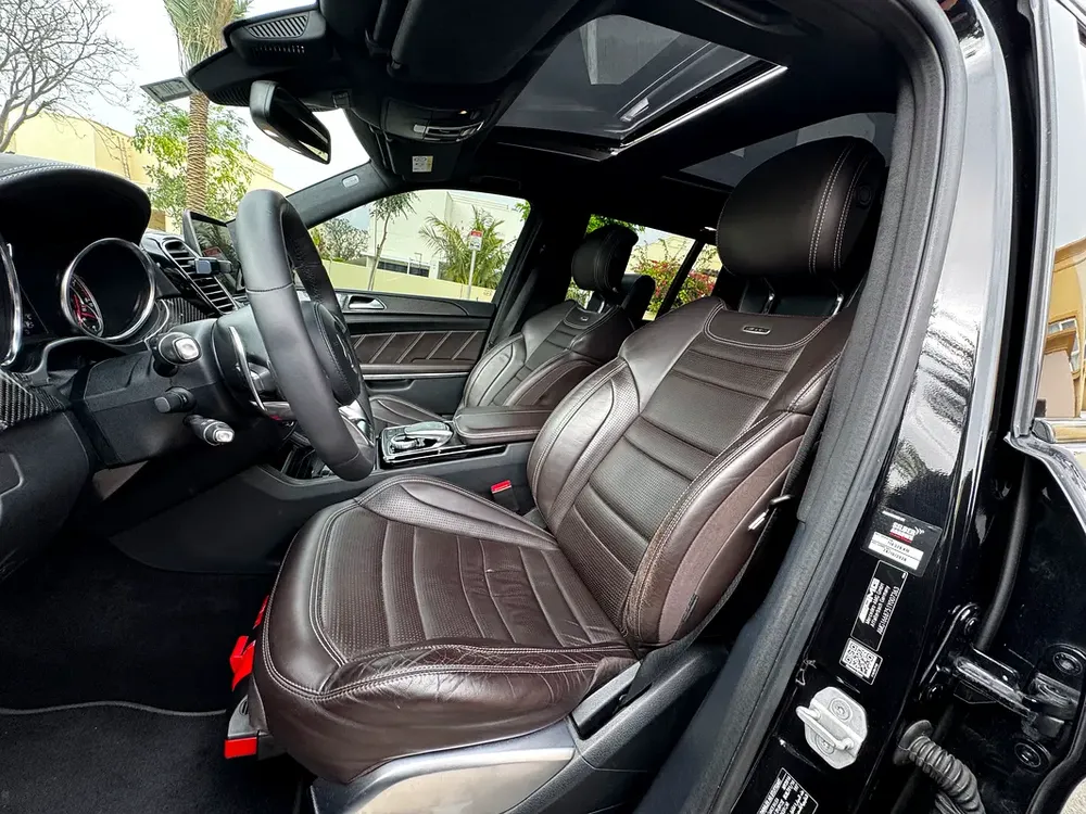 Mercedes-Benz GLS 63 AMG 4MATIC+ 2016 GCC Specs - Full service history - No accidents - mint conditi - Image 10
