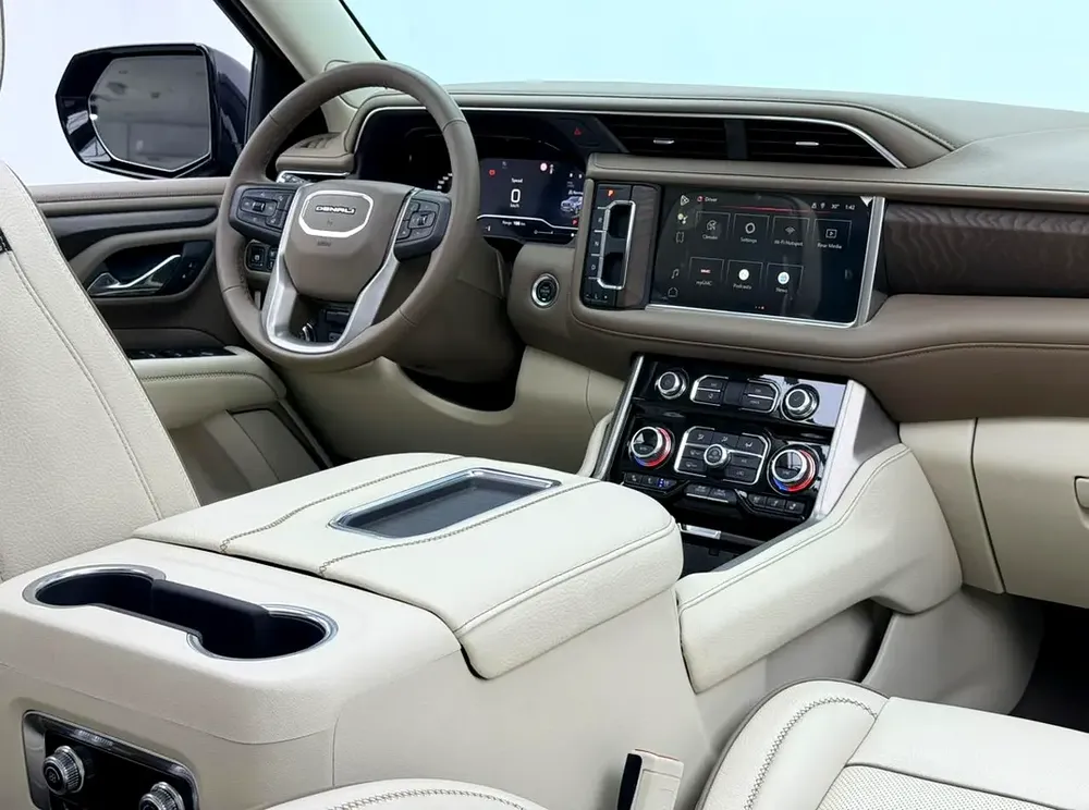 2024 GMC Yukon Denali, 2029 GMC Warranty + Service Pack, Full GMC Service History, Low Km, GCC - Image 11
