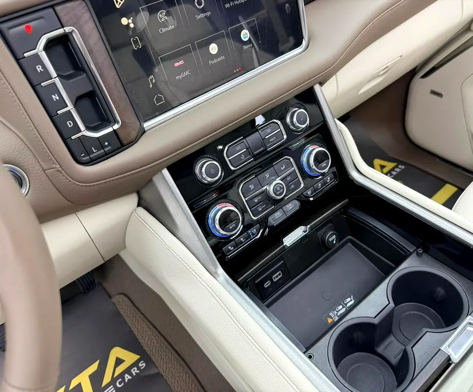 2024 GMC Yukon Denali, 2029 GMC Warranty + Service Pack, Full GMC Service History, Low Km, GCC - Image 16