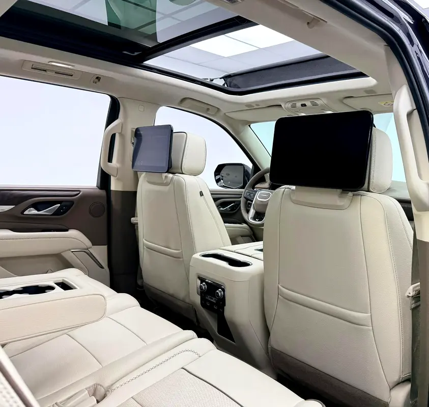 2024 GMC Yukon Denali, 2029 GMC Warranty + Service Pack, Full GMC Service History, Low Km, GCC - Image 17