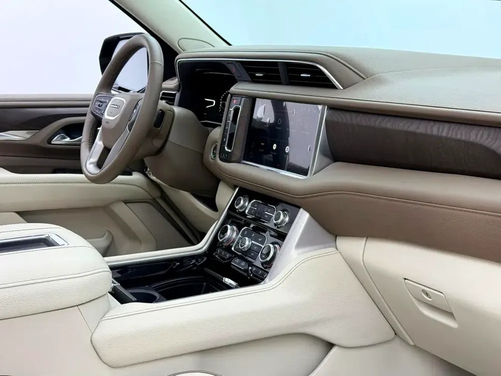 2024 GMC Yukon Denali, 2029 GMC Warranty + Service Pack, Full GMC Service History, Low Km, GCC - Image 7