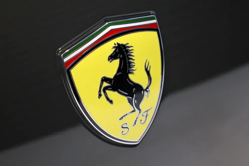 2024 Ferrari Purosangue, Carbon Fiber Package, 360° Camera, Panoramic Roof, Dealer Service Package!! - Image 13