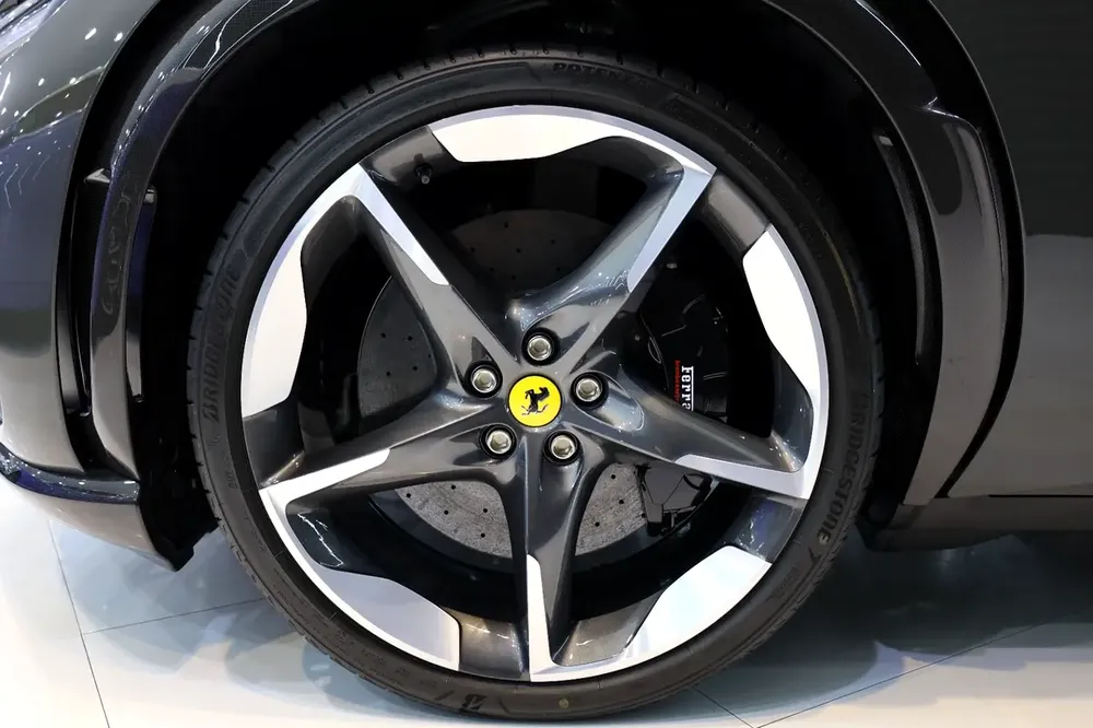 2024 Ferrari Purosangue, Carbon Fiber Package, 360° Camera, Panoramic Roof, Dealer Service Package!! - Image 16