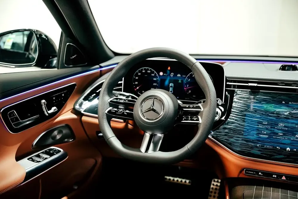 2025 Mercedes-Benz E-Class E 300 4MATIC | GCC Specs | Brand New - Image 14