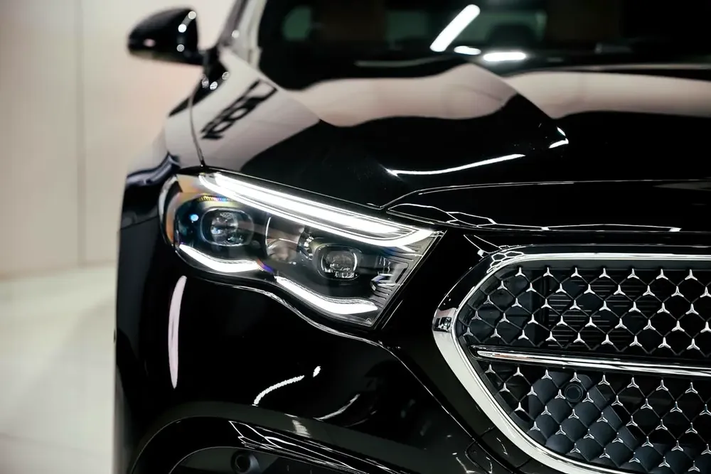 2025 Mercedes-Benz E-Class E 300 4MATIC | GCC Specs | Brand New - Image 4