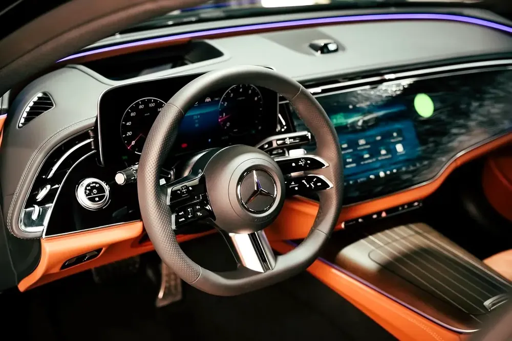 2025 Mercedes-Benz E-Class E 300 4MATIC | GCC Specs | Brand New - Image 8