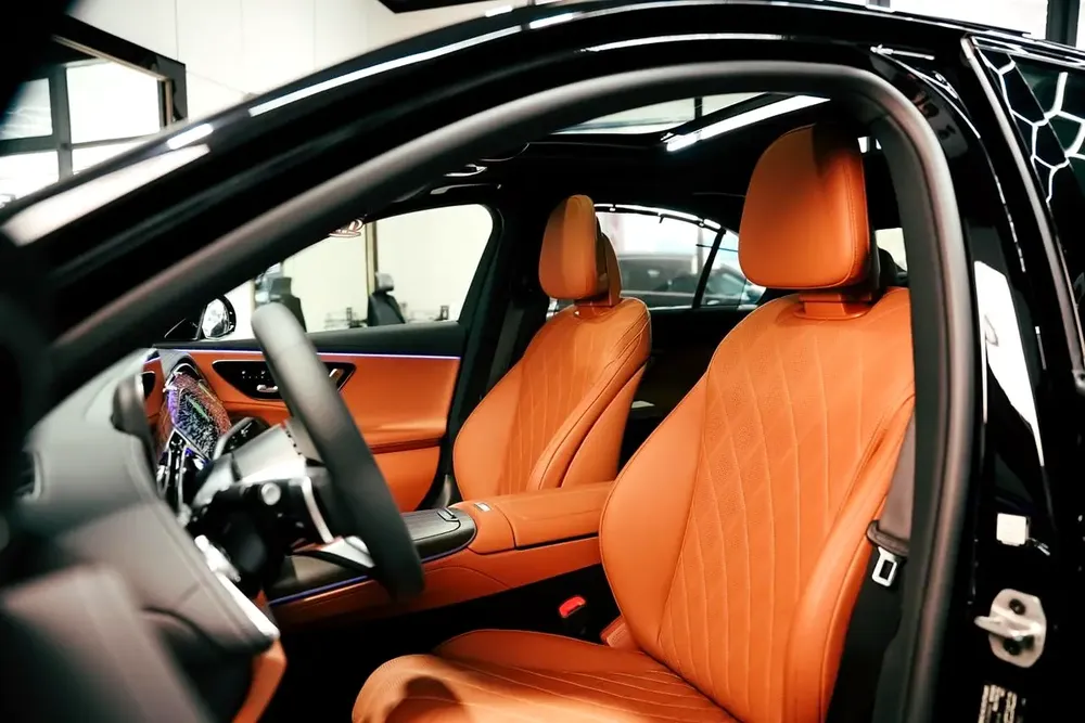 2025 Mercedes-Benz E-Class E 300 4MATIC | GCC Specs | Brand New - Image 9