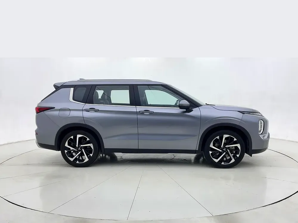 AED 1,457/m | 0 DP | Free 3 Months Warranty | Service History | MITSUBISHI OUTLANDER 2024 - Image 5
